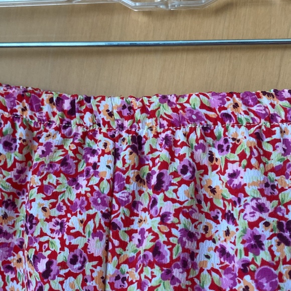 Appleseed’s multi colored flowered skirt with elastic waistband. Size 8 - Picture 3 of 4